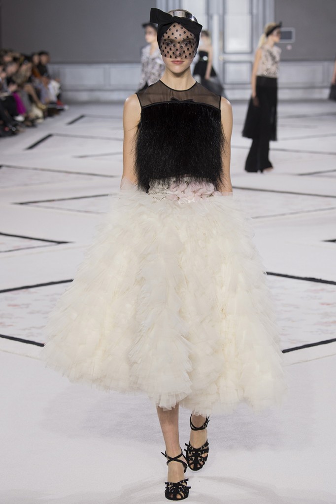 giambattista-vali-couture-spring2015-runway-071