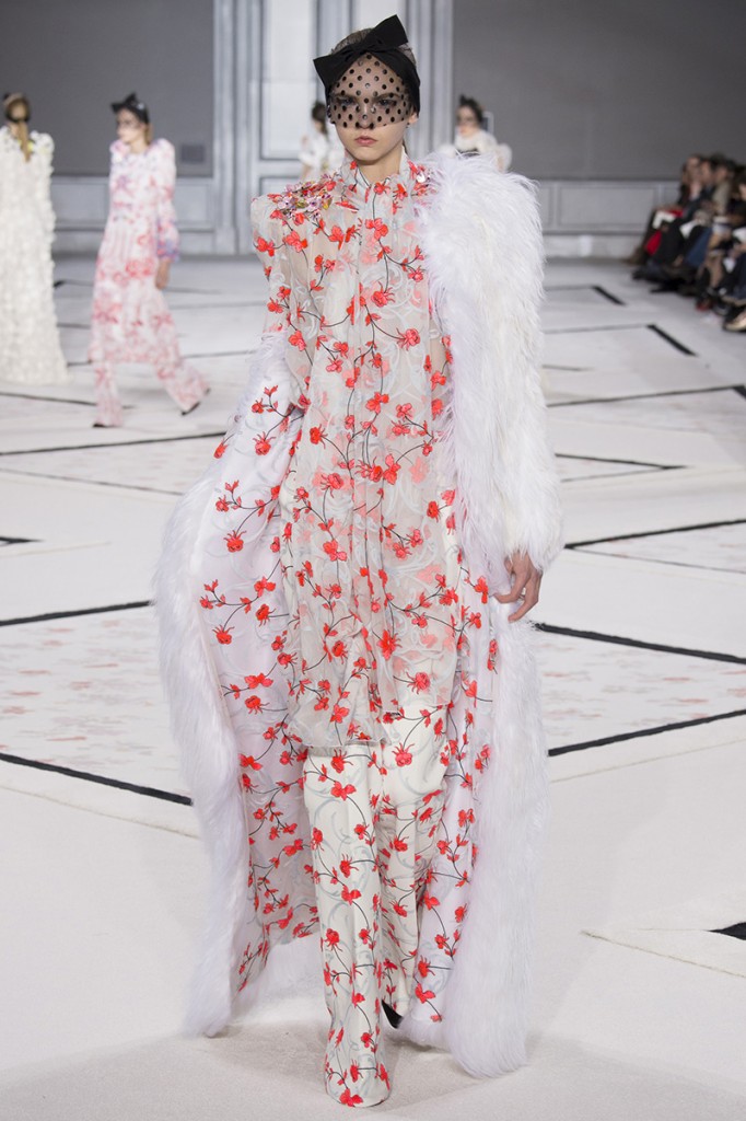 giambattista-vali-couture-spring2015-runway-331