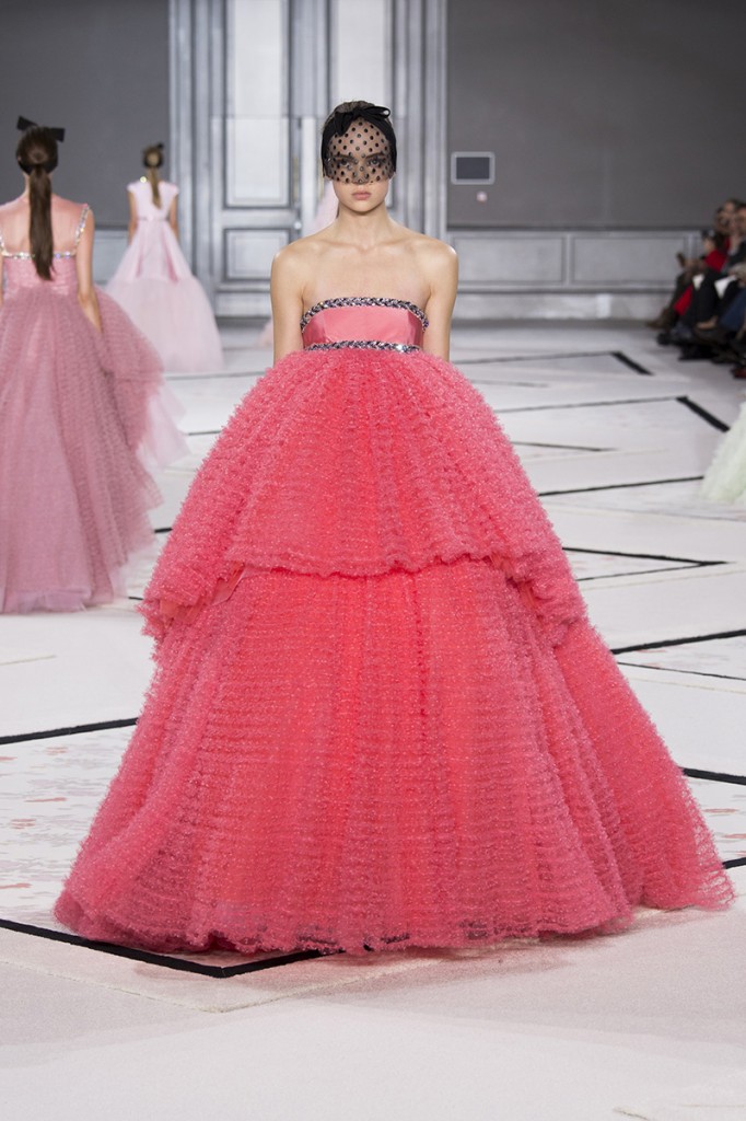 giambattista-vali-couture-spring2015-runway-461