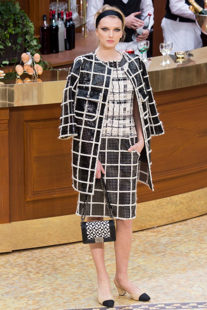 chanel-fall-2015-brasserie-collection-11